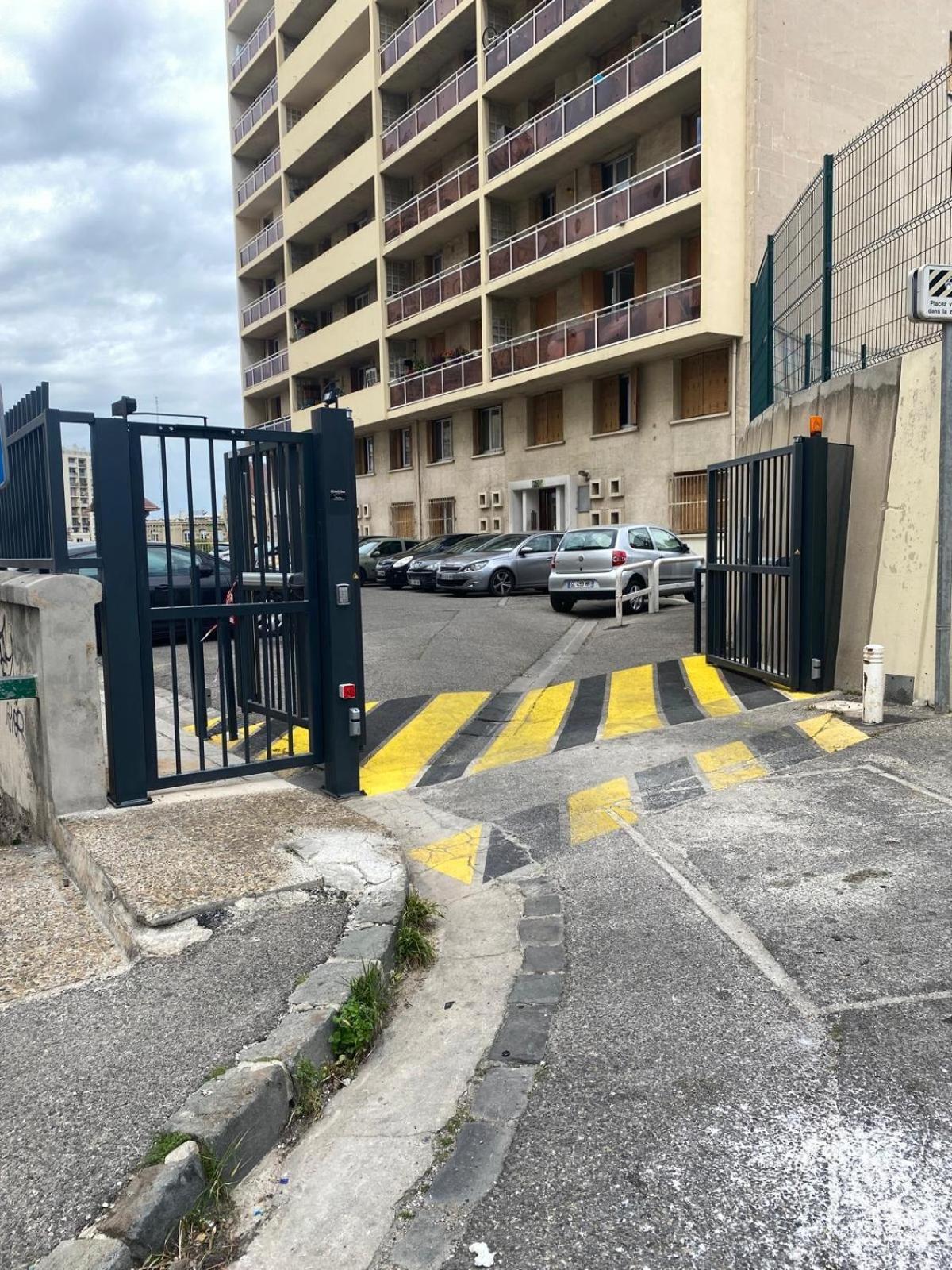 Appartement T4 A Deux Pas De La Gare St Charles Марсель Экстерьер фото